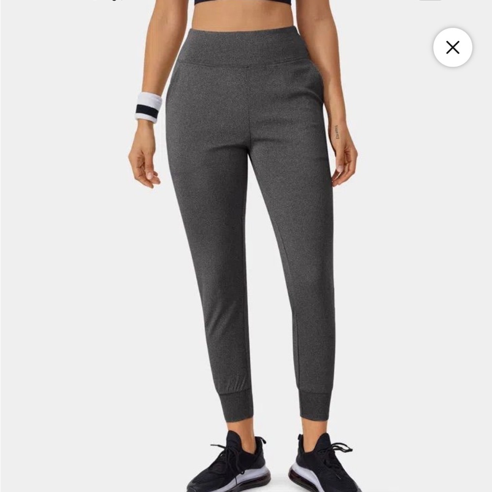 Halara High Waisted Commute Joggers - Size Medium